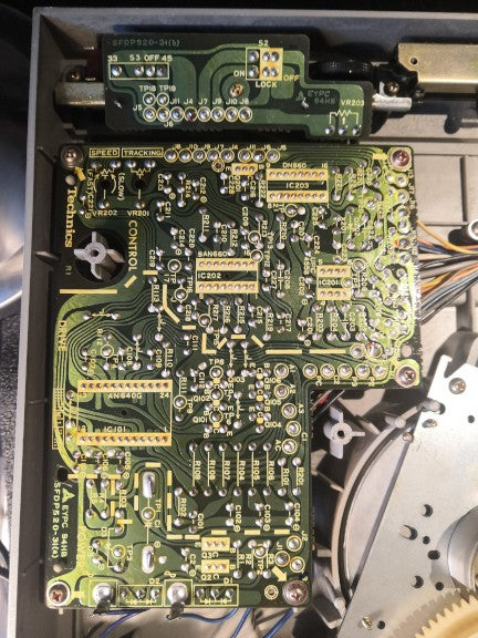 Reparaturbericht Plattenspieler Technics SL-5300