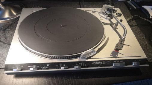 Reparaturbericht Plattenspieler Technics SL-5300