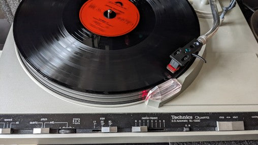 Reparaturbericht Plattenspieler Technics SL-5300