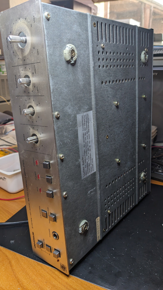 Reparatur des Verstärkers Universum 4000