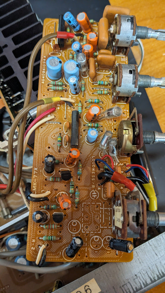 Reparatur des Verstärkers Universum 4000