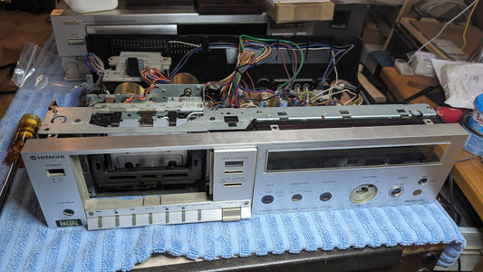 Reparaturbericht Kassettendeck Hitachi D-75S